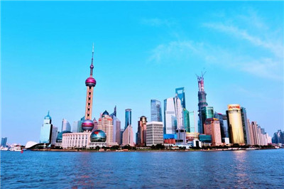 广州95场:一个享受足球和娱乐的综合场馆 广州95场:一个享受足球和娱乐的综合场馆